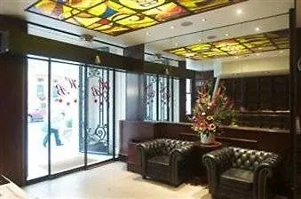布列塔尼酒店