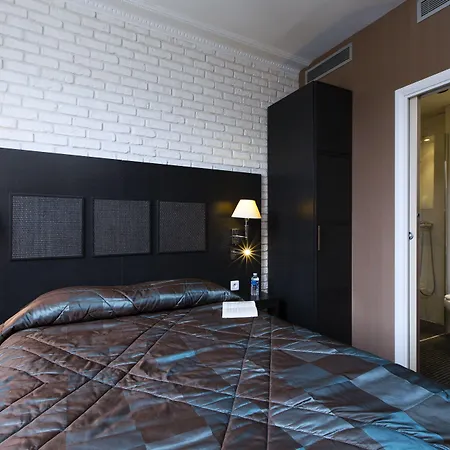 فندق Brittany 4*