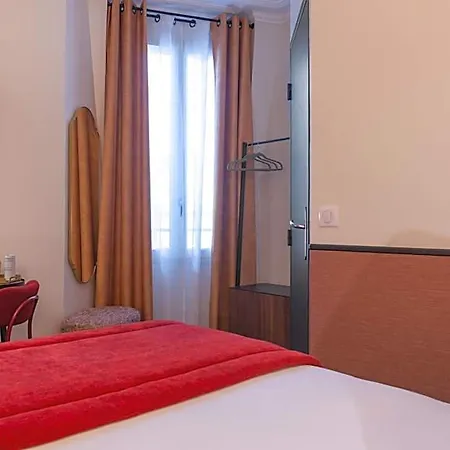 Hotel Brittany 4*