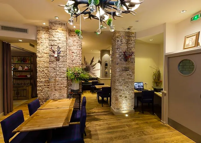 Hotel Brittany 4*