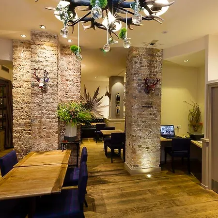 Hotel Brittany 4*