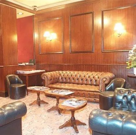 Hotel Brittany 3*