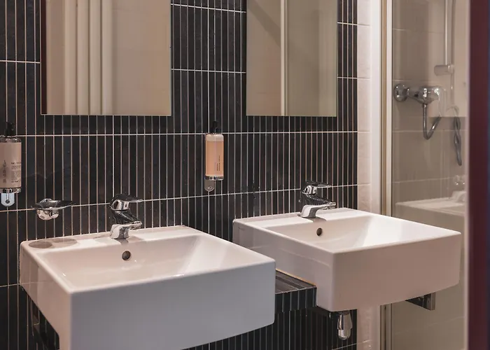 オテル ブリッタニー 4*